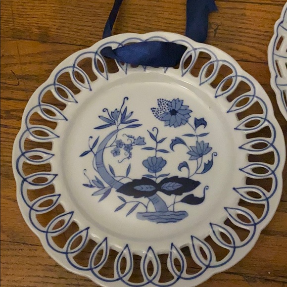 3 piece set of decorative plates - Picture 2 of 7